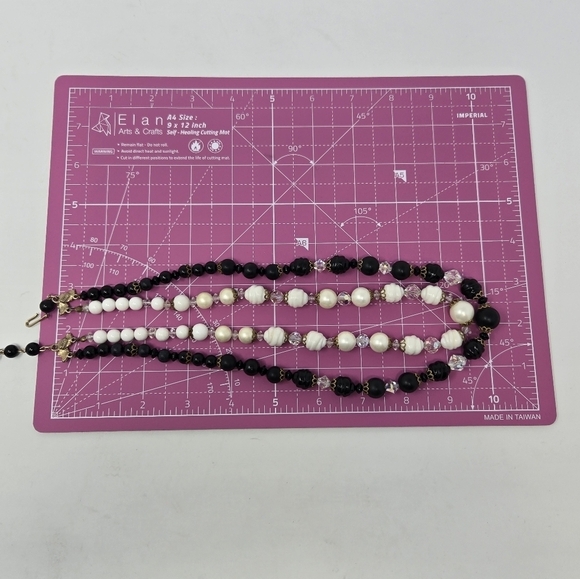 VINTAGE ART ARTHUR PEPPER BLACK & WHITE BEAD DOUBLE STRAND NECKLACE JEWELRY - Picture 10 of 14